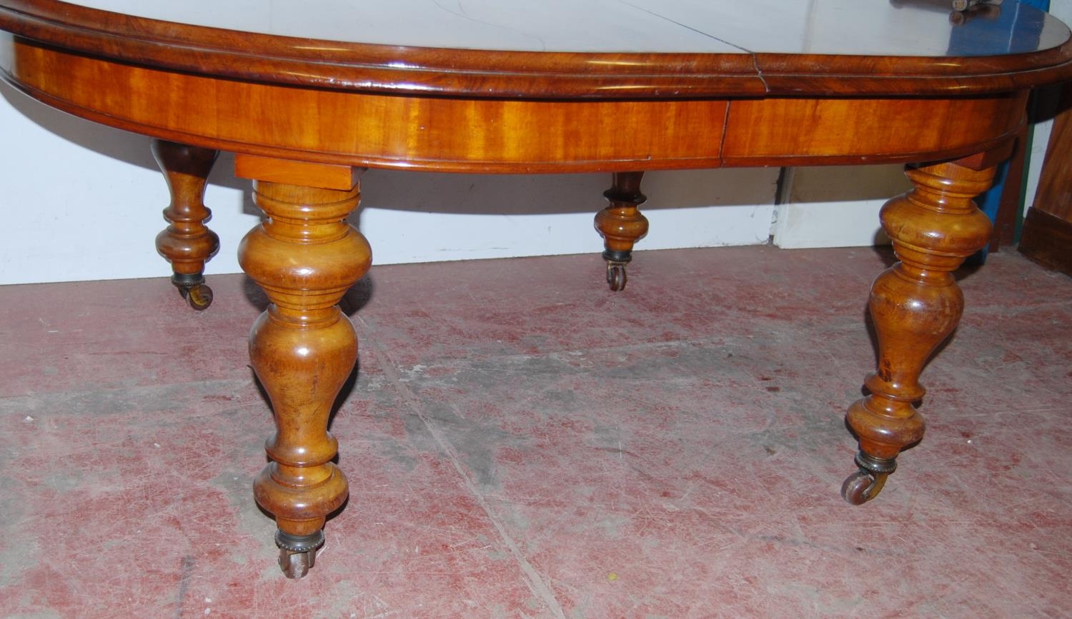 Victorian mahogany extending D-end dining table, on turned supports with castors, 71cm high, 167cm - Image 4 of 4