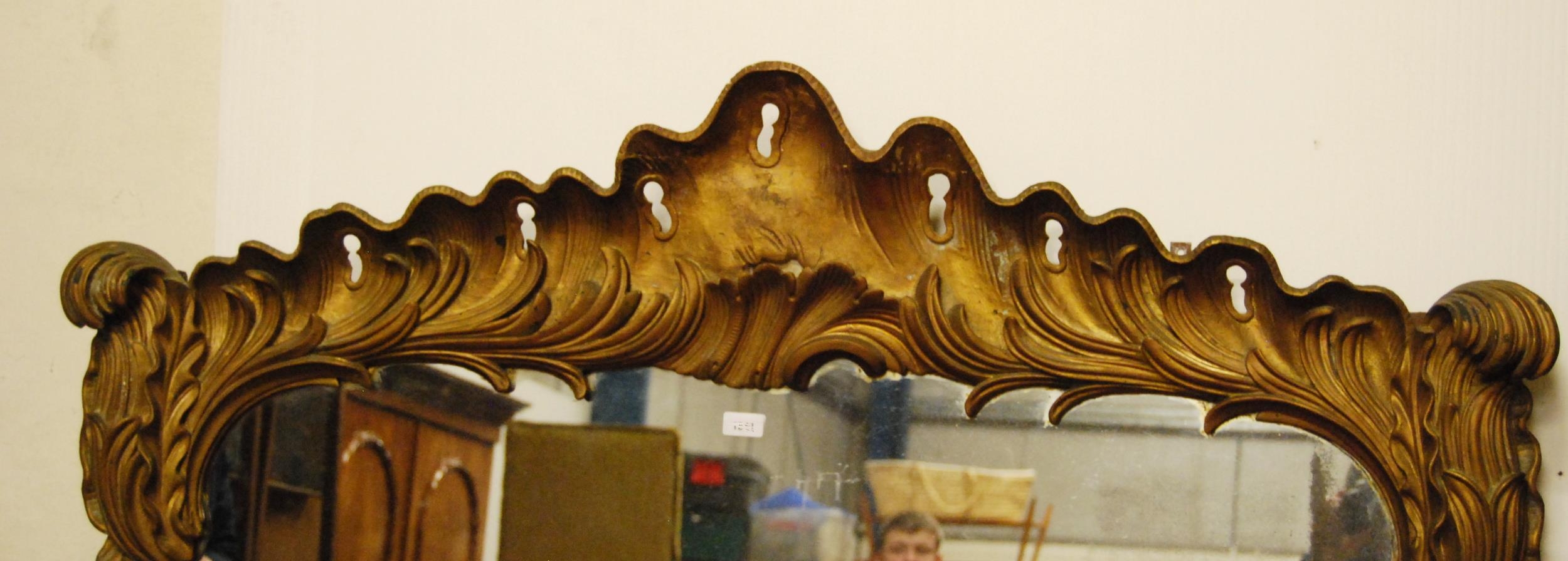 19th century French giltwood and gesso overmantel mirror with pierced roundels to the top above - Bild 3 aus 5