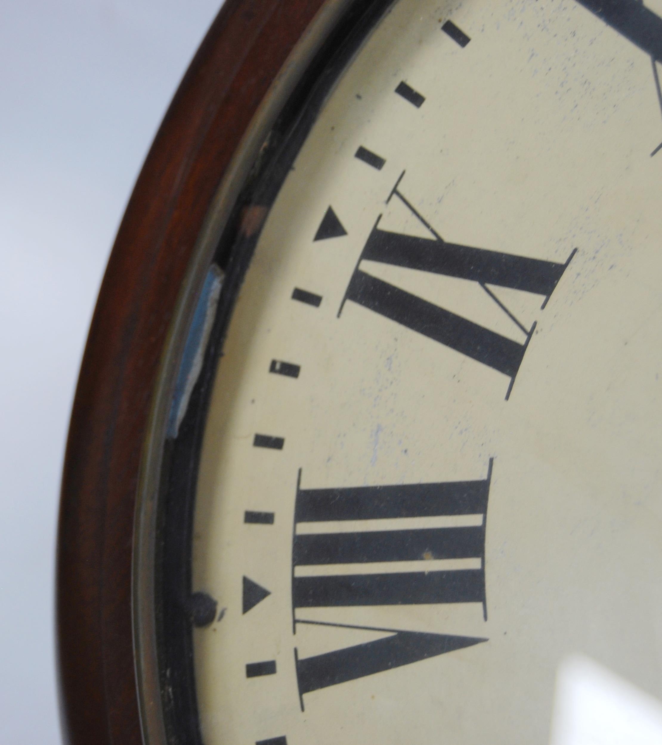 Early 20th century mahogany Post Office wall clock with fusee movement, 40cm diameter. - Image 4 of 9