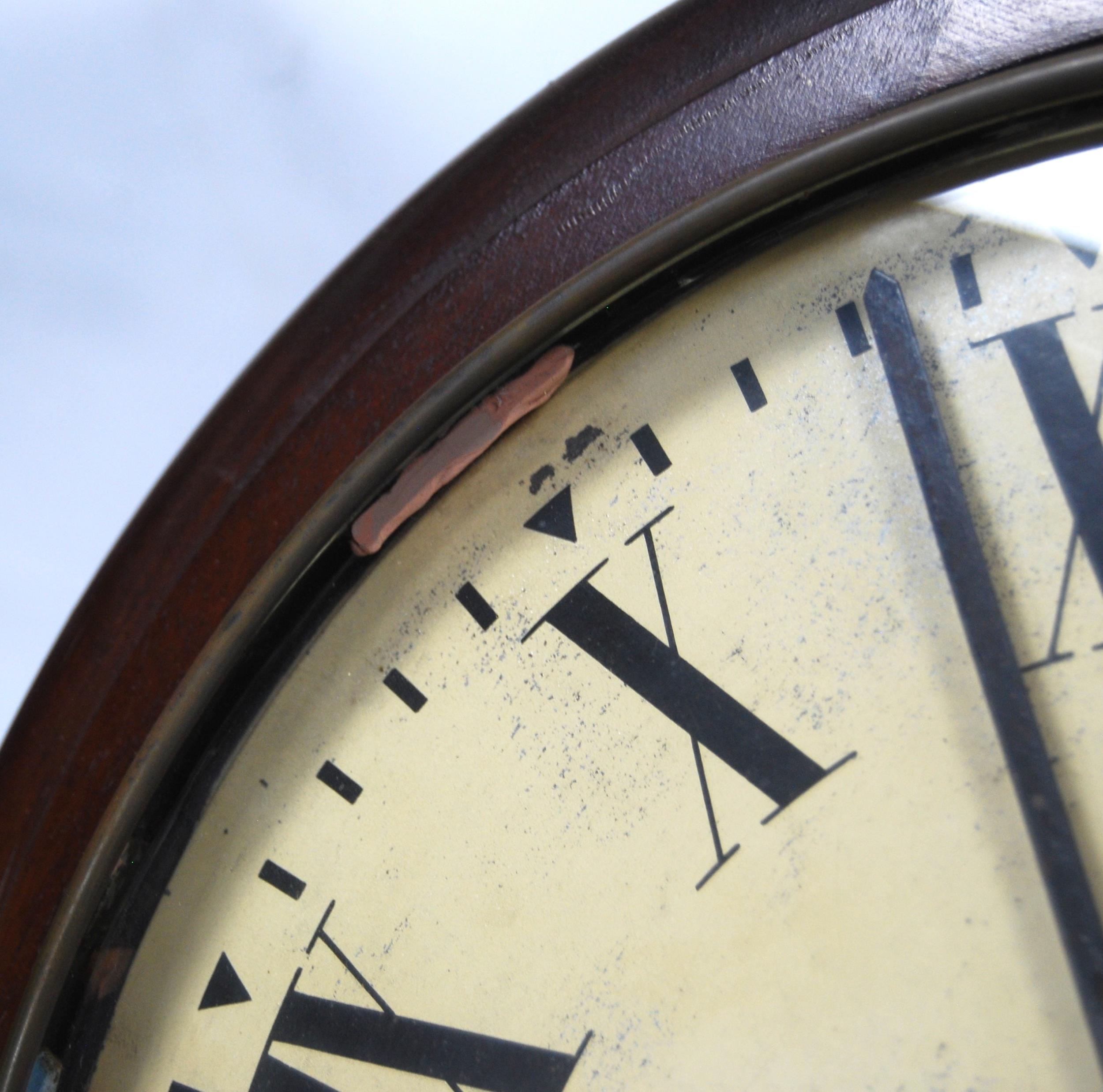 Early 20th century mahogany Post Office wall clock with fusee movement, 40cm diameter. - Image 3 of 9