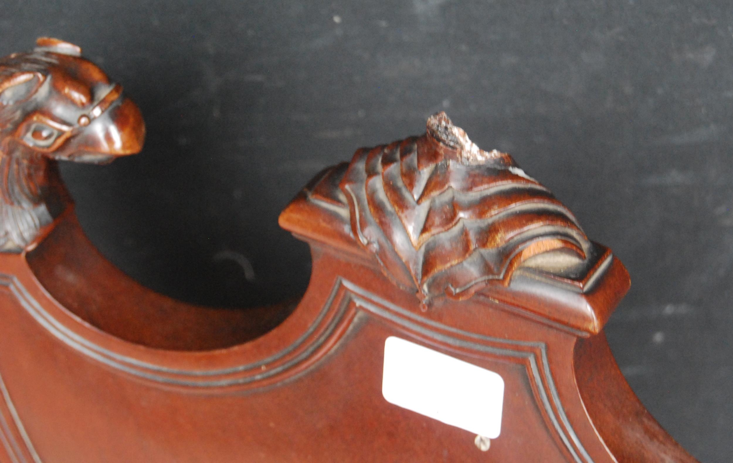 19th century mahogany hall chair by Gillows of Lancaster, with eagle surmounts to the the shield- - Bild 5 aus 10