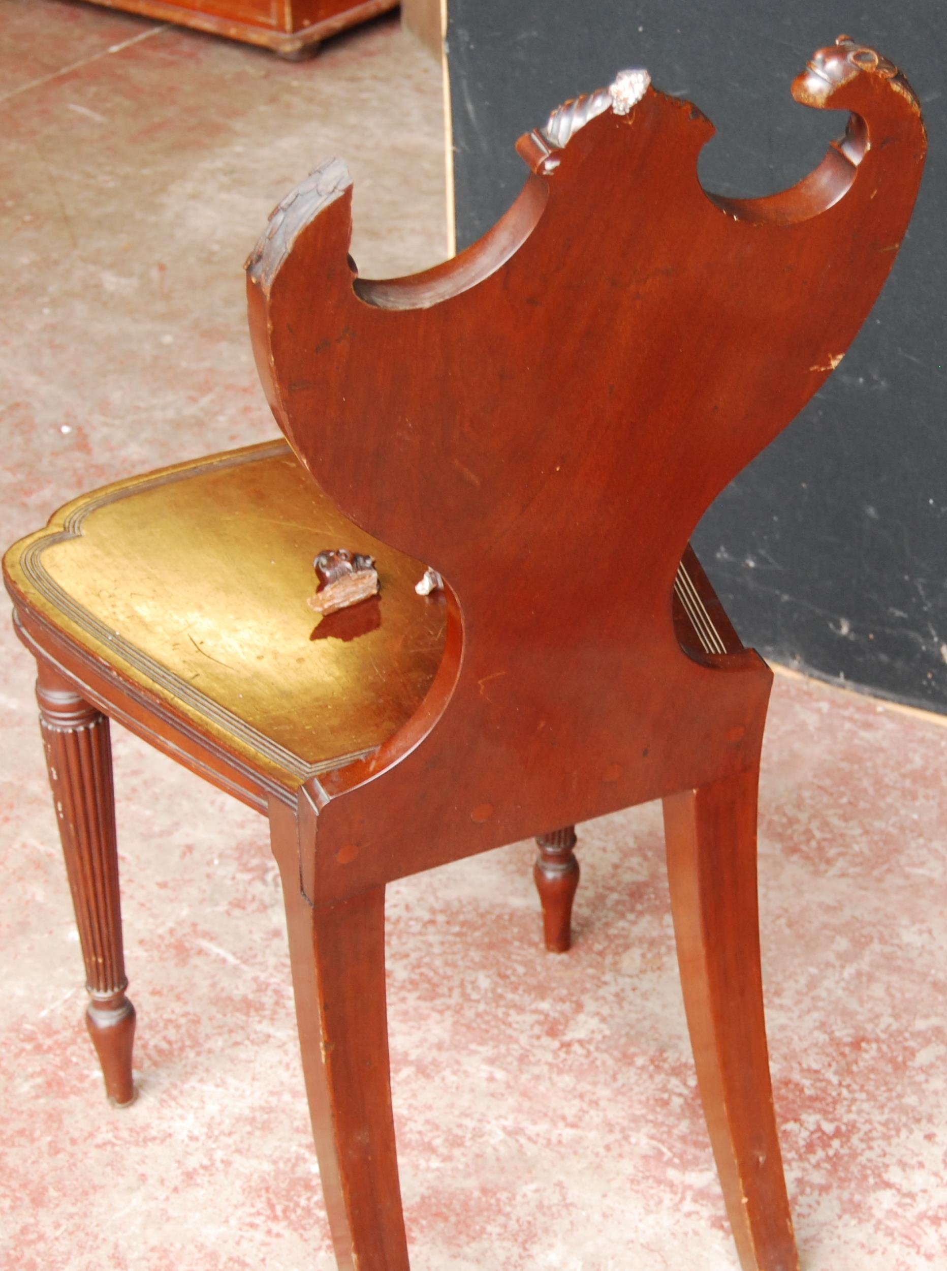 19th century mahogany hall chair by Gillows of Lancaster, with eagle surmounts to the the shield- - Bild 7 aus 10