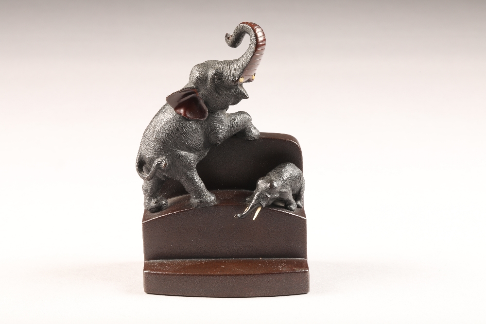 Pair late 19th/20th Century Japanese bronze bookends, stepped form with an applied adult elephant - Image 4 of 7