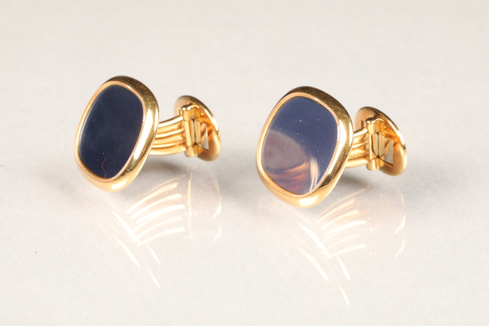 Boxed pair of Patek Philippe 18 carat gold cuff links, dark blue facias to match watch dial, - Image 2 of 6