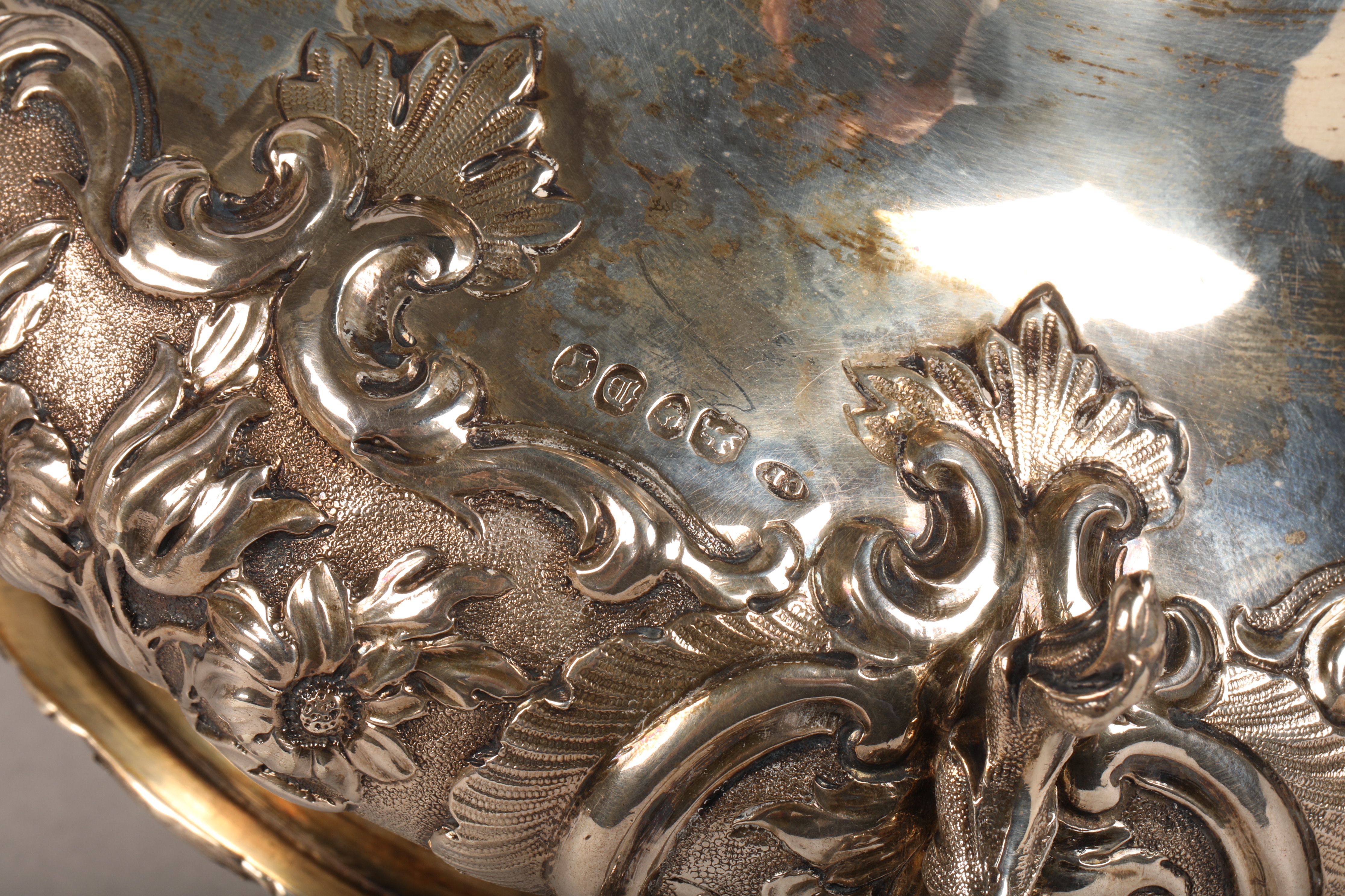 Victorian three piece silver tea service comprising of a teapot, sugar bowl and cream jug, with - Image 11 of 12