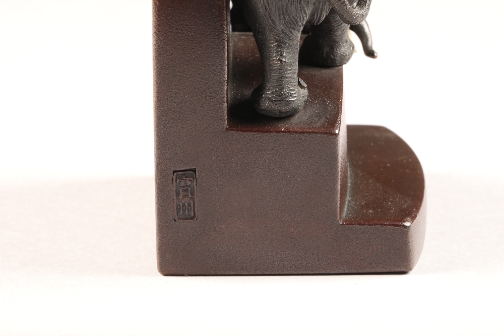 Pair late 19th/20th Century Japanese bronze bookends, stepped form with an applied adult elephant - Image 5 of 7