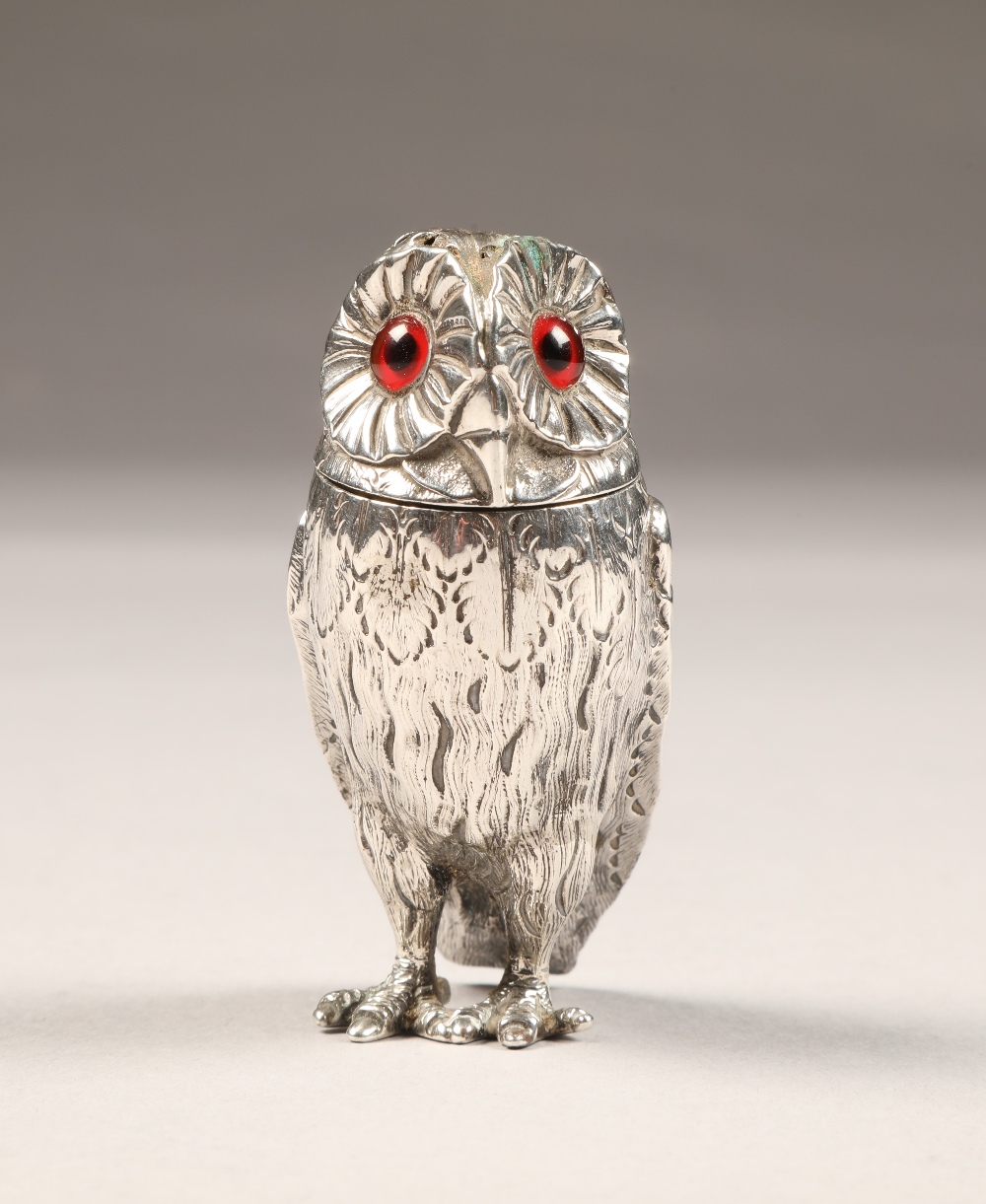 Victorian silver Owl novelty pepper pot, assay marked London 1849 possibly George Burrows II, length