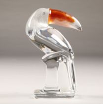 Modern Daum glass Toucan figure, etched Daum, France to base, height 23cm