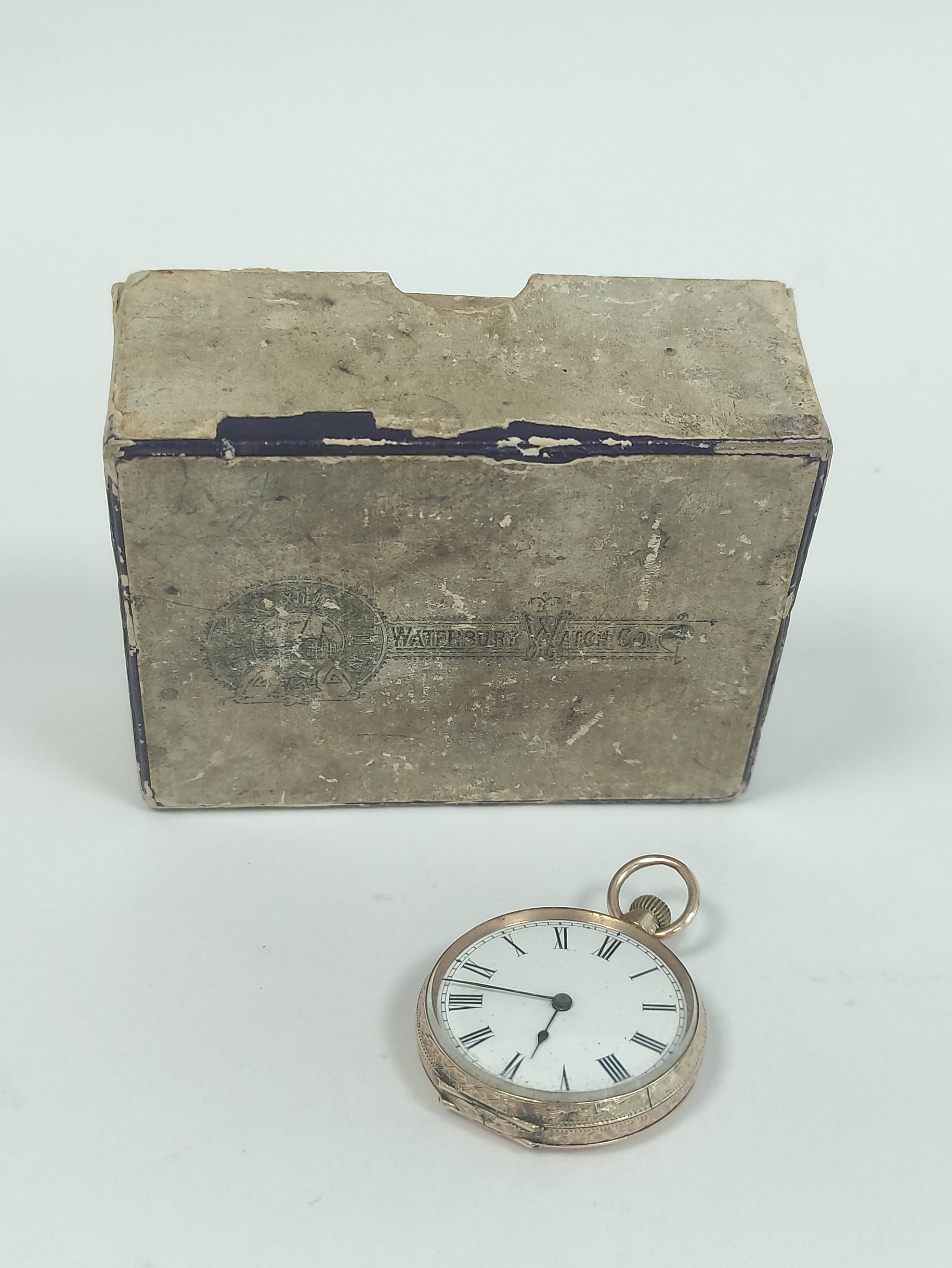 Geneva keyless cylinder watch in 9ct gold engraved case, 1907, 31mm, also a Waterbury watch box