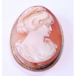 Cameo brooch in 9ct gold rope mount.