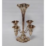 Late Victorian silver epergne with tapered trumpet vase and four smaller, detachable holders on