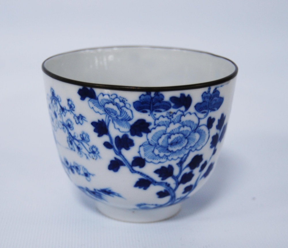 Chinese export Kraak porcelain plate, unmarked, probably Kangxi period, decorated all over with blue - Image 6 of 10