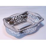 Silver pierced roll dish by Viners, Sheffield 1931, 29.5cm, 434g or 13½oz.