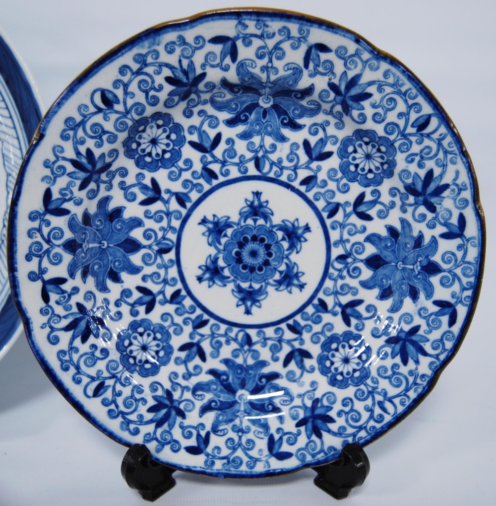 Chinese export Kraak porcelain plate, unmarked, probably Kangxi period, decorated all over with blue - Image 2 of 10