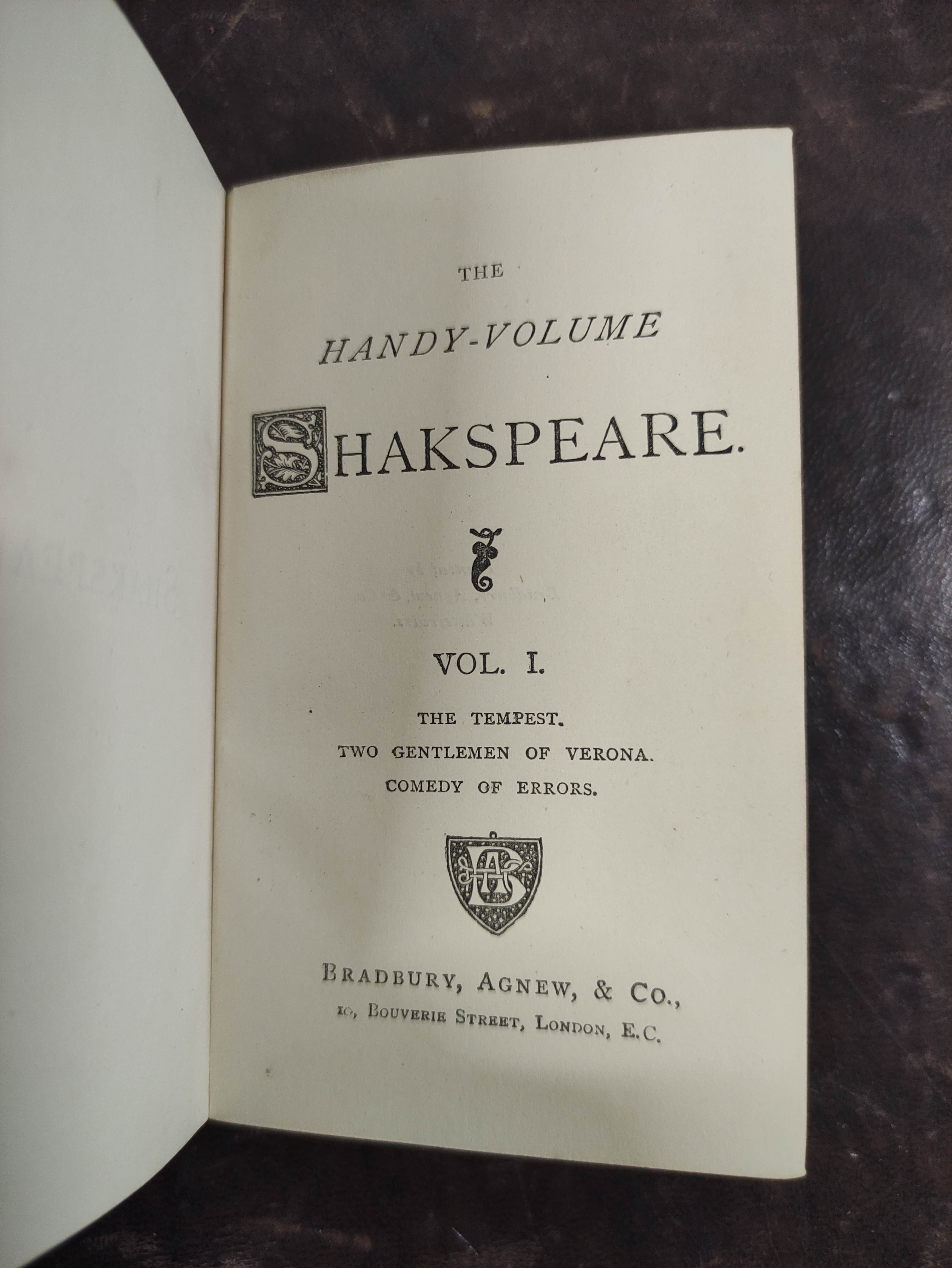 SHAKESPEARE WILLIAM.  The Handy-Volume Shakespeare. 13 vols. Small format. Limp red morocco, gilt - Image 2 of 3