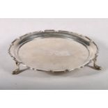 George VI silver footed salver hallmarked Edward Barnard & Sons, London 1938, 16cm diameter, 164g .