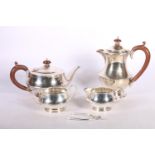 George V silver tea and coffee service hallmarked Joseph Gloster Ltd, Birmingham 1931, along with an