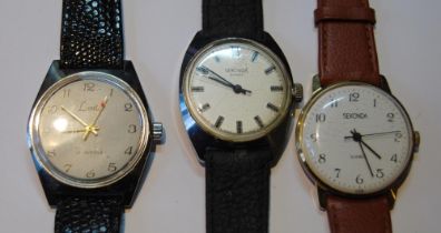 Sekonda 19 jewels manual wind gent's wristwatch, c. 1970s, in stainless steel case, the cream dial