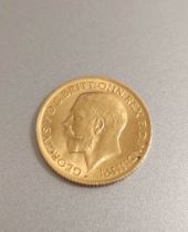 United Kingdom. George V 1914 22ct gold full sovereign. EF