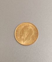 United Kingdom. George V 1915 22ct gold half sovereign. EF