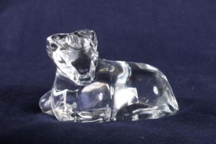 Baccarat crystal glass animal model of a bear.
