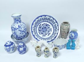 Collection of modern Chinese and Oriental themed ceramics to include pair of turquoise glazed temple