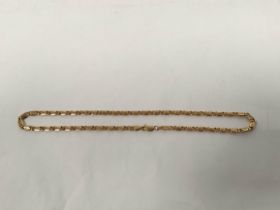 9ct gold necklet of knot pattern. 7.5g.