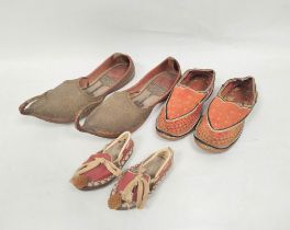 Three pairs of Eastern Turkish and Mughal slippers. (3)