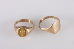 Gents 9ct gold signet ring, size P/Q (clipped) 2.4g and a gents 9ct gold ring with cabochon tigers