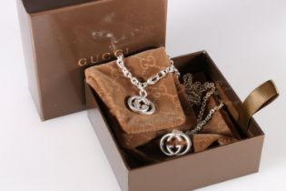 Silver Gucci necklace, 45cm, with matching bracelet.