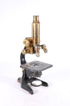 Ernst Leitz Wetzlar monocular microscope, numbered '258501' with three Leitz lenses, 34cm tall.