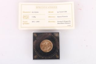 The Royal Mint UNITED KINGDOM Queen Victoria (1837-1901) gold sovereign 1876 young head, in slab