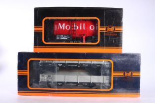 Train G gauge model railways, a 757-5805 double flatbed bogie wagon pack 99-03-95, and 757-5806
