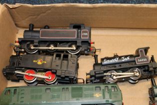 OO gauge model railway including Triang 4-6-2 Princess Victoria tender locomotive 46205 BR black,