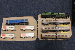 Hornby OO gauge model railways including 4-6-2 Flying Scotsman tender locomotive 4472 LNER green,