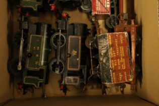 Hornby O gauge model railways to include tin plate clockwork locomotives 0-4-0 460 LNER green x2 and