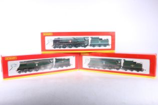 Hornby OO gauge model railways 4-6-2 Hawkinge (renamed) tender locomotive 34069 BR green in R2260