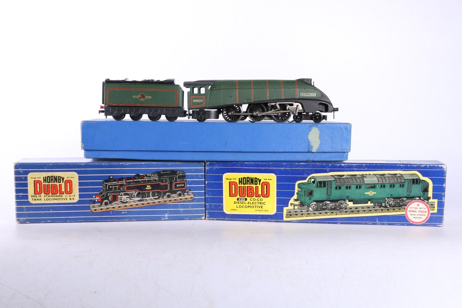 Hornby Dublo OO gauge model railway locomotives to include 3232 3 rail diesel electric locomotive BR