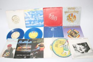 Collection of singles to include ELO, Fleetwood Mac, Queen, David Bowie, etc (44).