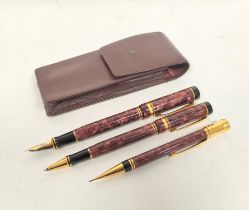 Parker Duofold Centennial writing set comprising of a  fountain pen with red marble effect barrel
