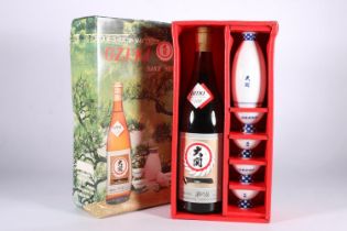 Ozeki Sake, a gift set with a bottle of Japanese sake imported by Tan Chiang Hak of Singapore 72cl