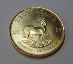 South African Krugerrand, 2011, 1oz fine gold coin, 34g.