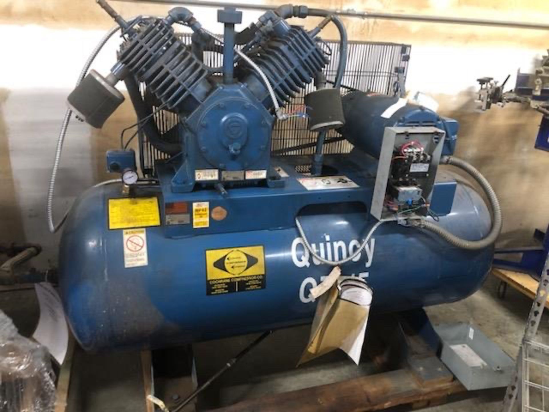 Quincy QT-15 Air Compressor