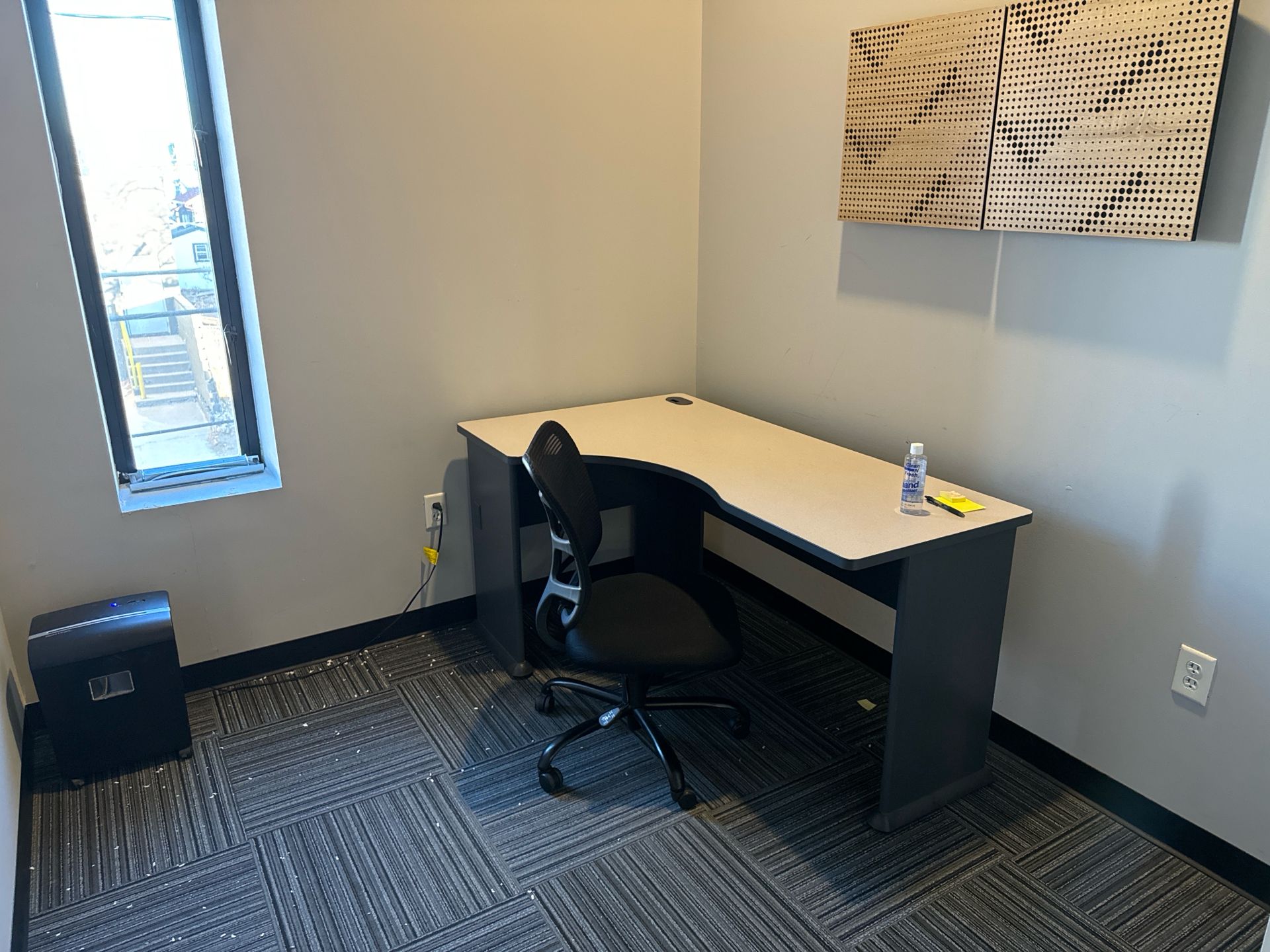 LOT: Contents of (3) Offices: (5) Chairs, (3) Work Stations, LG 30" TV