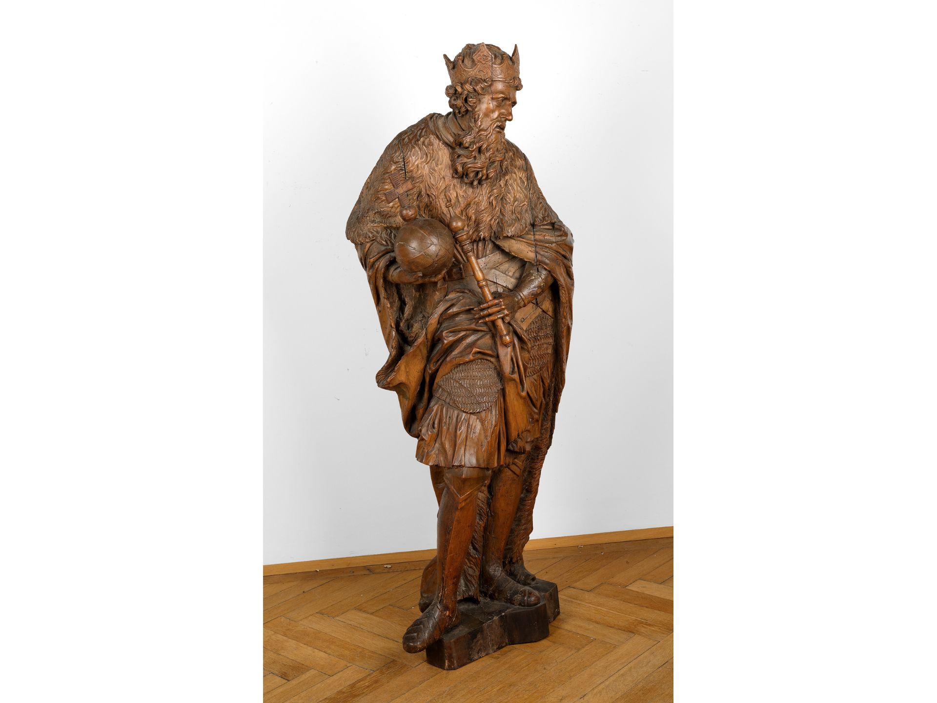 Meisterliche Skulptur des Königs Wenzel von Böhmen, Böhmen, Vor 1700 - Bild 2 aus 4