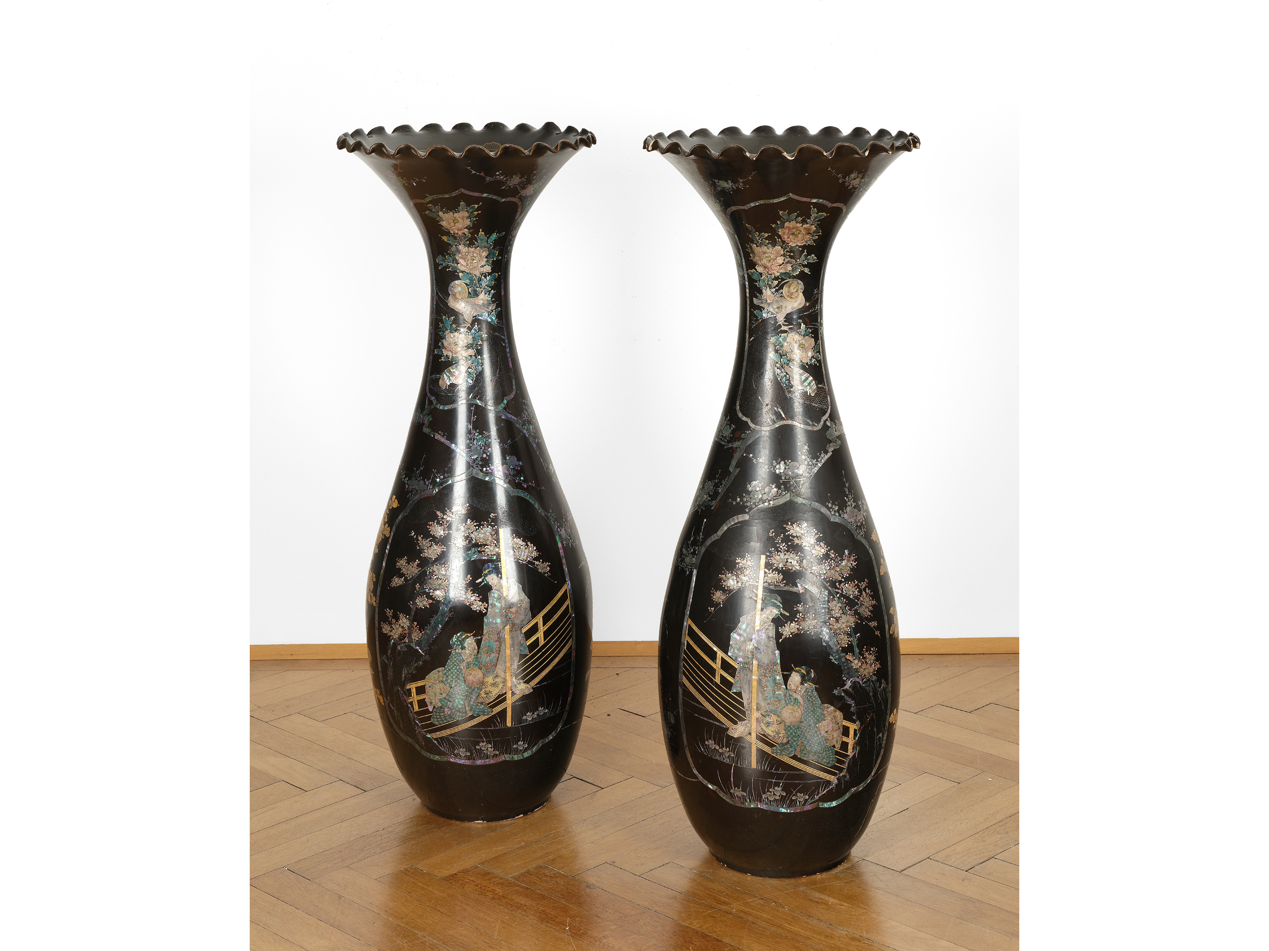 2 large vases, China/Japan?, Ceramic with mother-of-pearl inlays - Image 2 of 4