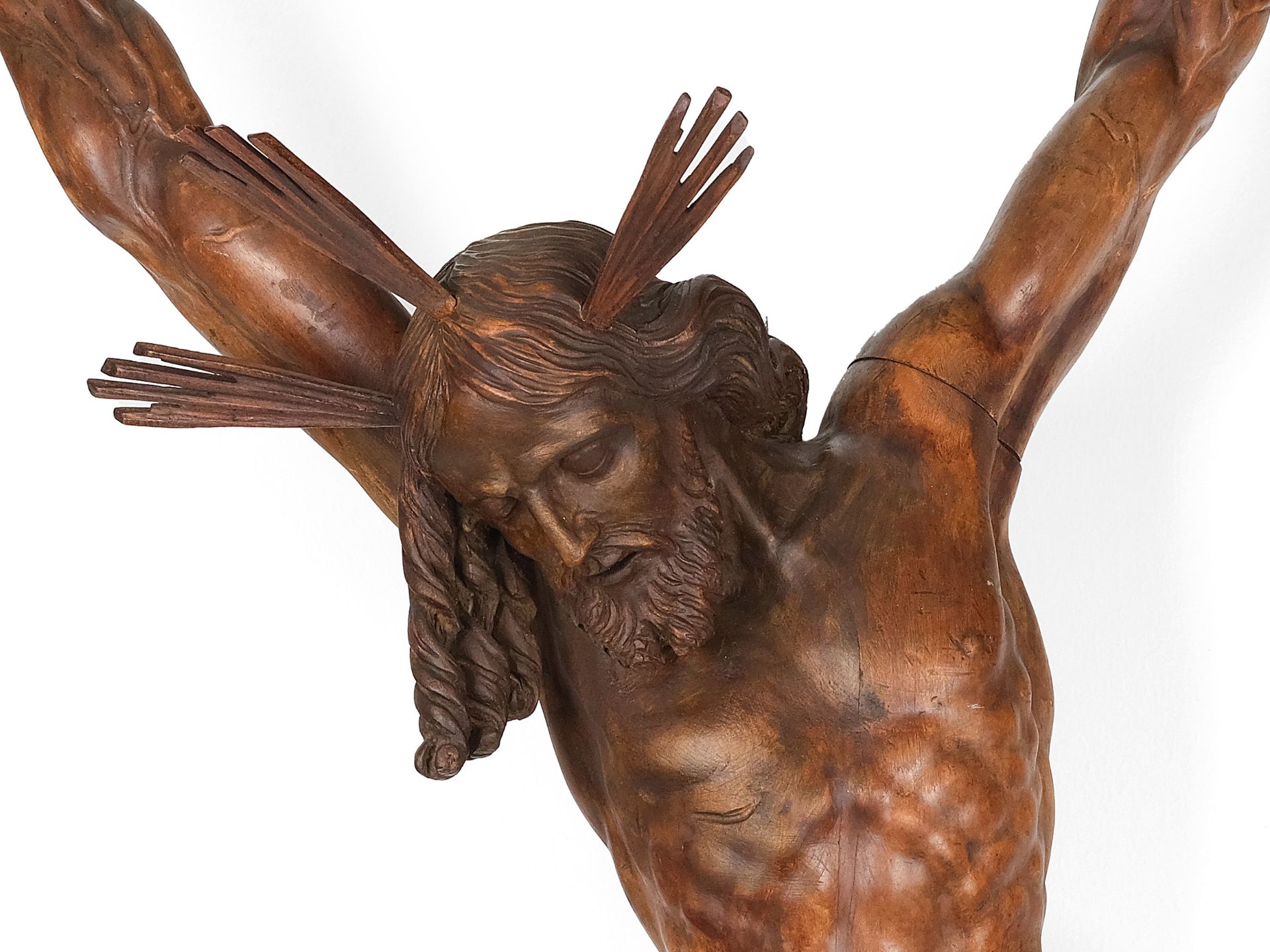 Christ with cross nimbus, In the style of the 17th/18th century, Carved lime wood - Image 2 of 3