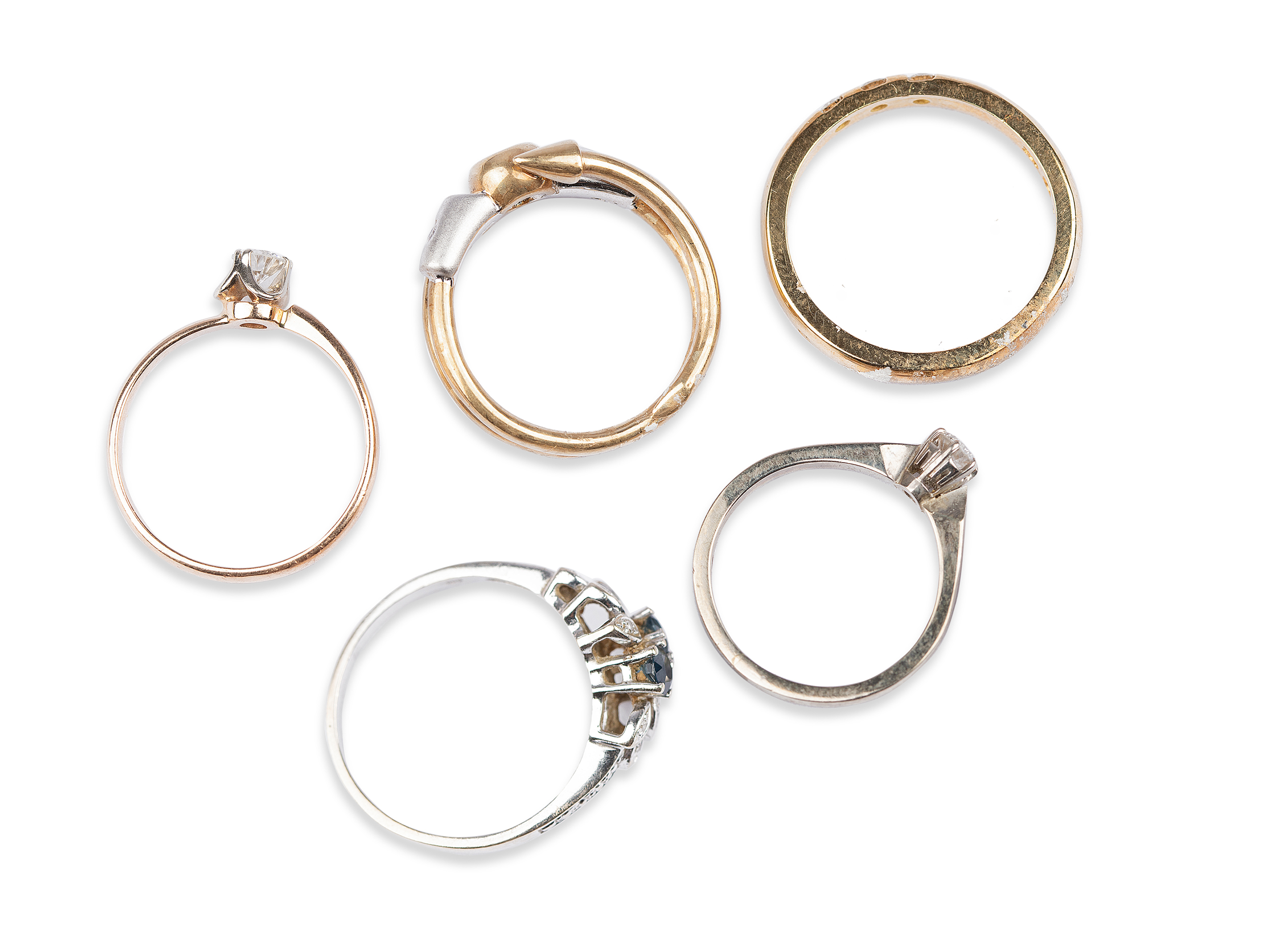 Mixed lot: 5 rings, 14kt gold (4 rings) and 18kt gold (1 ring), 14kt gold rings with diamonds - Image 2 of 2