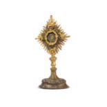 Reliquienmonstranz, S. Crucis mit Kreuz und Marterwerkzeugen, Messing vergoldet