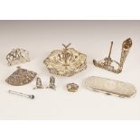 A selection of silver accessories, to include an Edwardian silver ring tree, Walker & Hall,